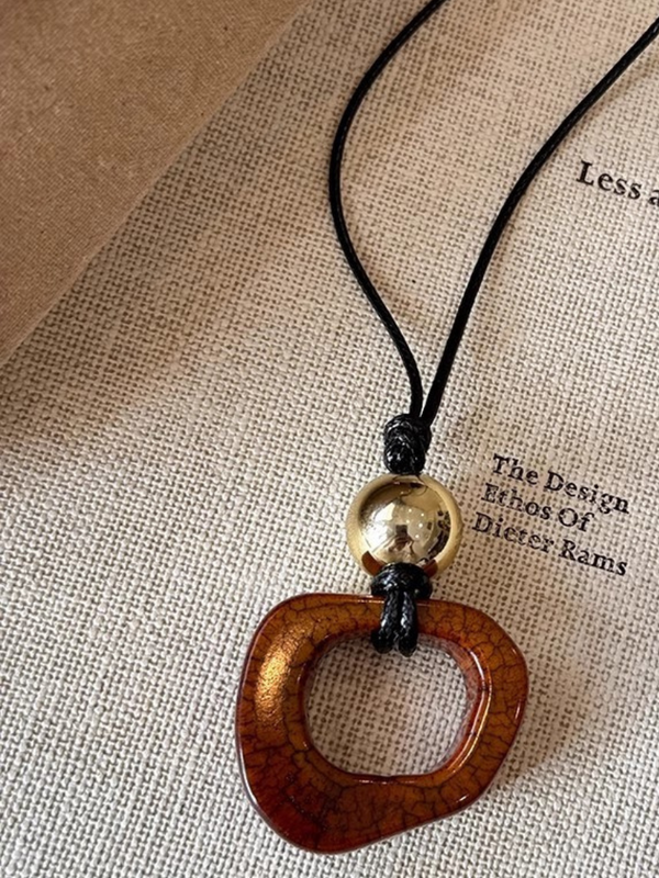 Women's Coffe Chain