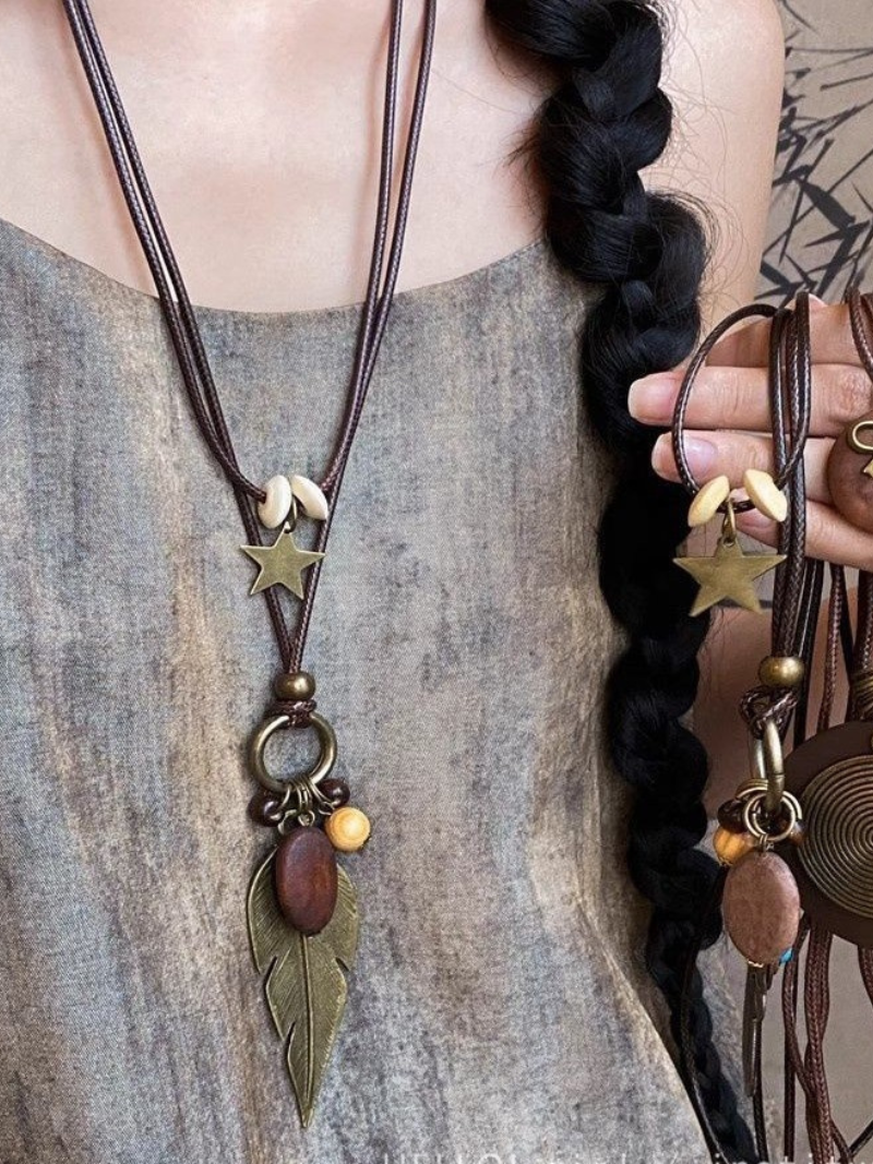 Women's leave Pendant