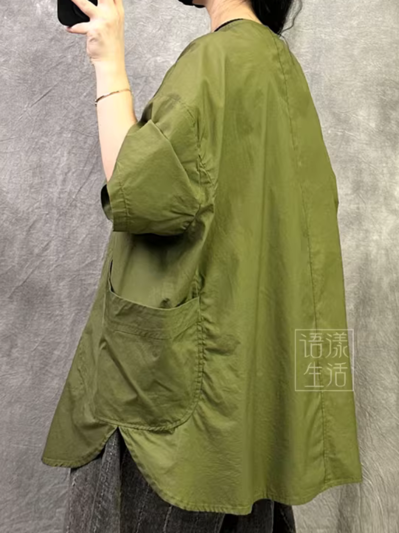 Chic Oversized Shirt in Cotton-Blend with Curved Hem and Pockets