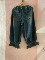Femme d'été classique en denim décontracté et plissé de fond