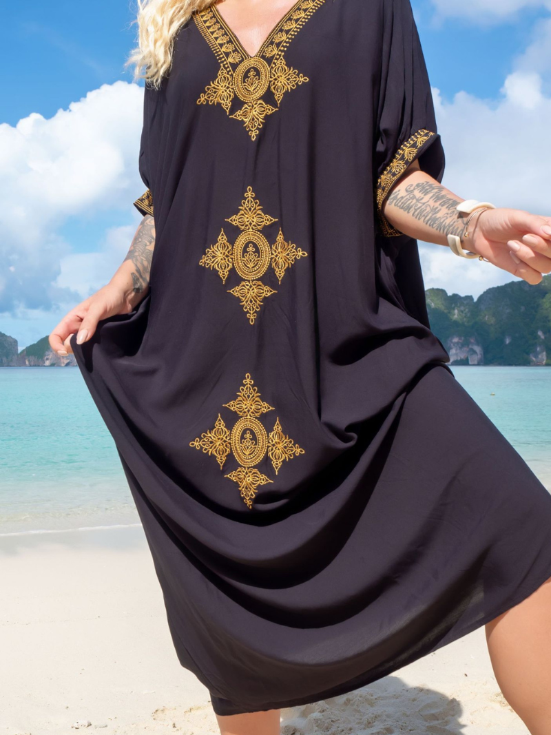 Détente des femmes en bordure de mer Broided à manches courtes Robe Kaftan