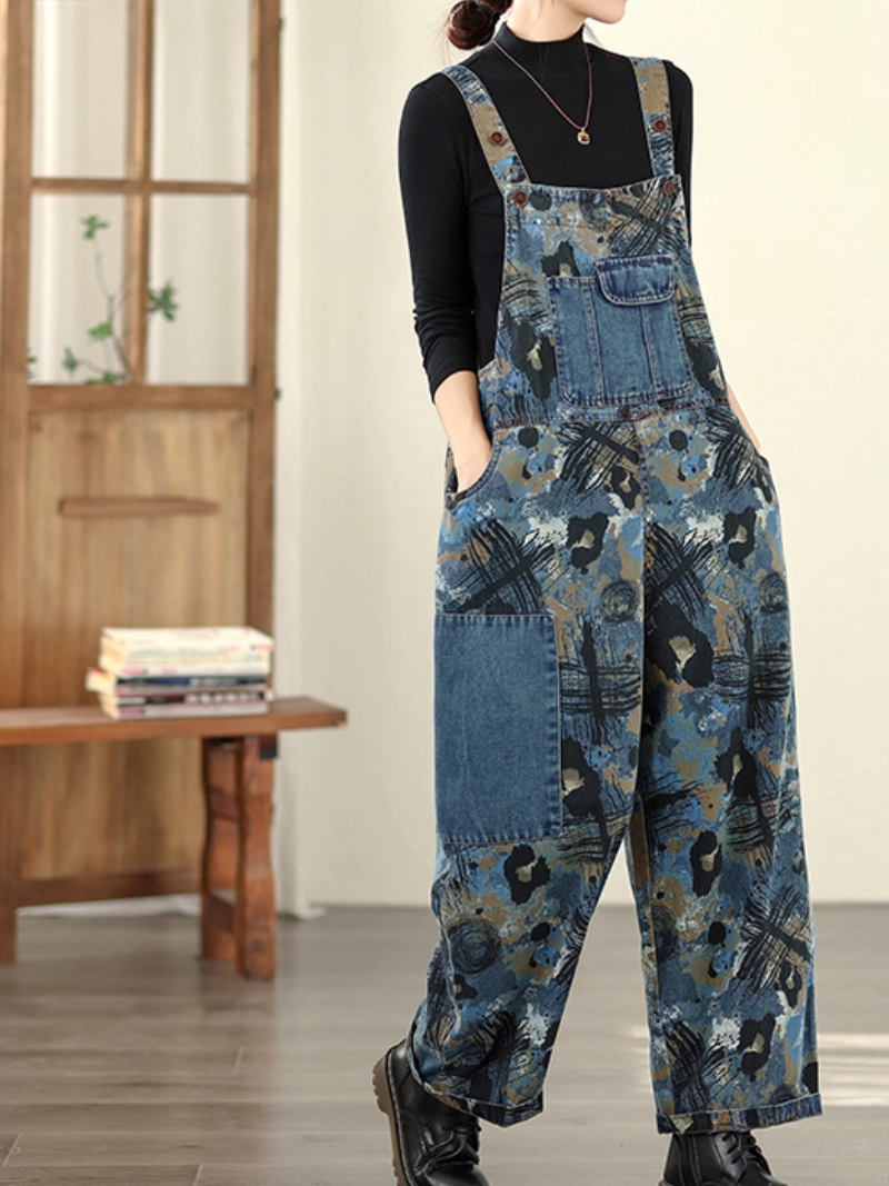 Artful Denim Overalls with Wide-Leg Silhouette and Modern Bib Detailing