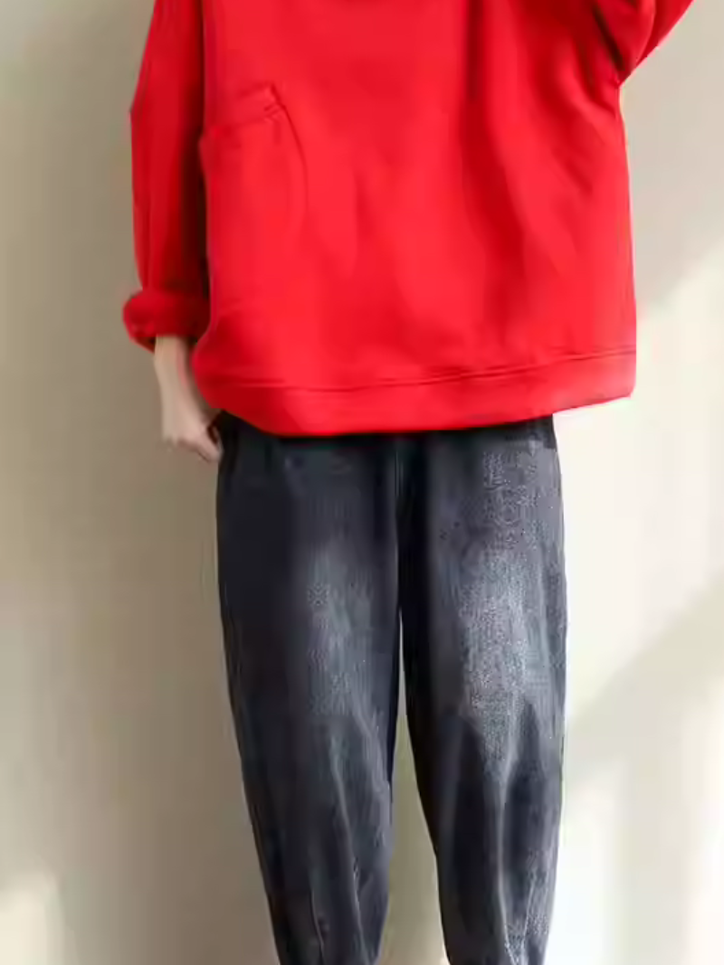 Chic Mock-Neck Oversized Sweatshirt with Asymmetric Pocket, Effortless Everyday Elegance