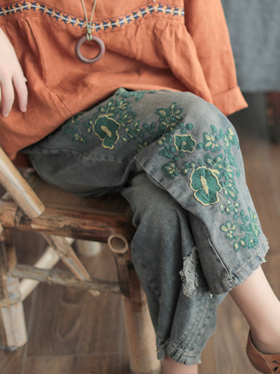Women's Beautiful Retro Loose Embroidered Wide Leg Bottom