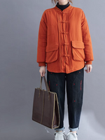 La cómoda chaqueta de cuello de ropa de uso diario de las mujeres