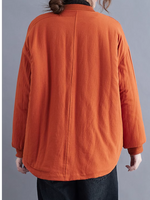 La cómoda chaqueta de cuello de ropa de uso diario de las mujeres