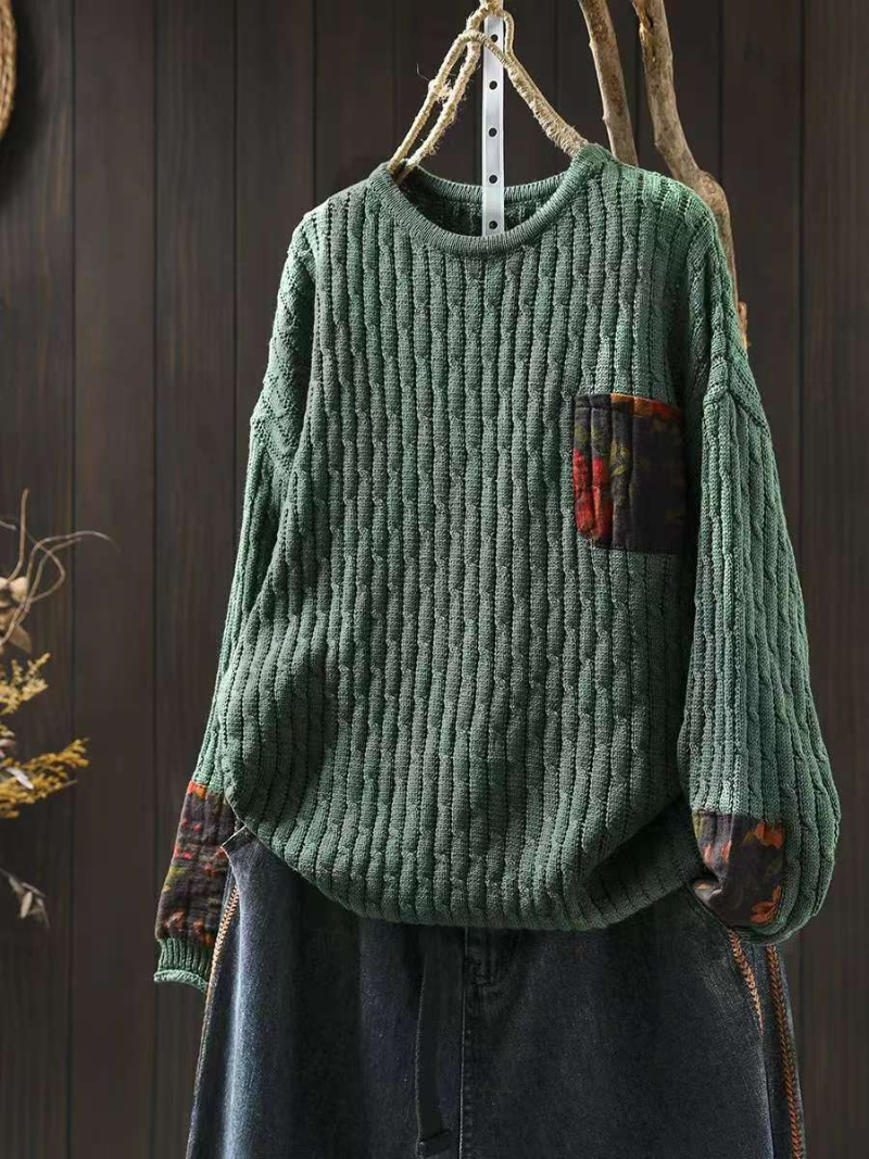 Chic Women’s Cotton Sweater with Contrast Pocket