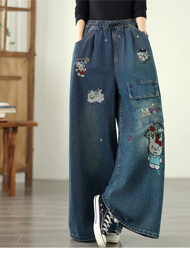 Women's Elegant Cartoon Embroidered Summer Loose Bottom
