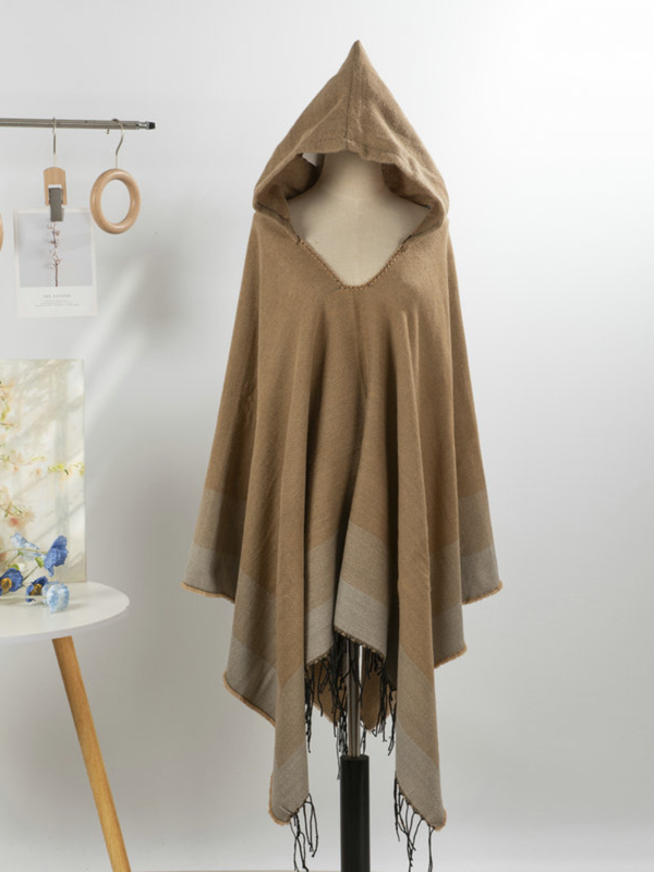 Chic Weekend Warmth Hooded Poncho — Effortless Fit, Elegantly Flattering Layer