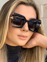 نظارات شمسية حالة السعادة