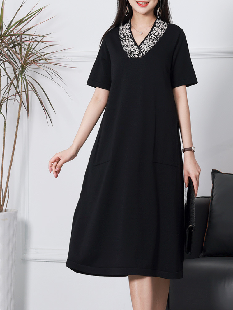 Women's Stylish Short-sleeved V-neck Linen Knitted Midi-Dress